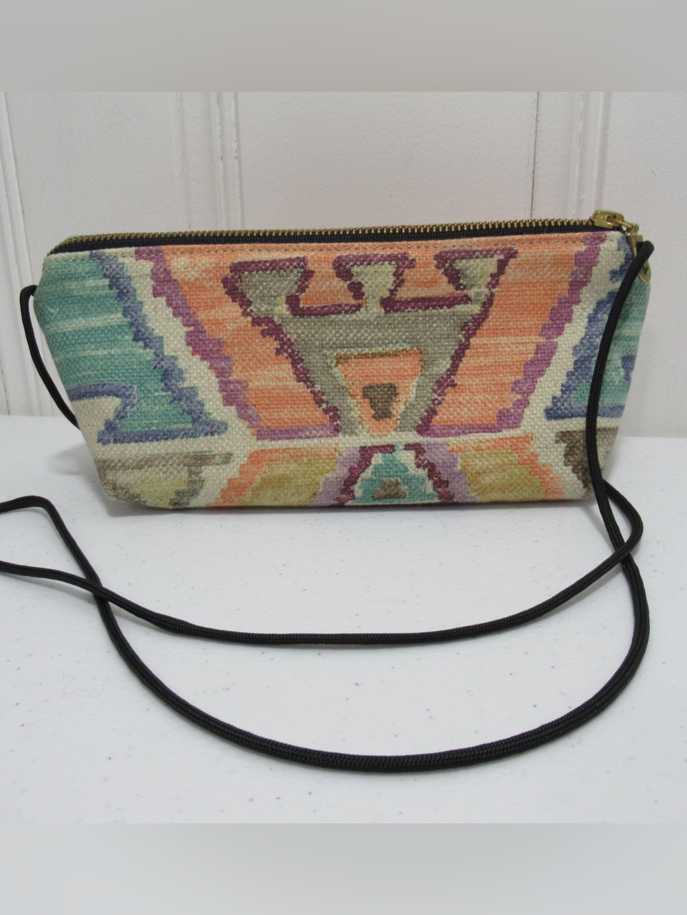UniquelyMC Triangle Purse